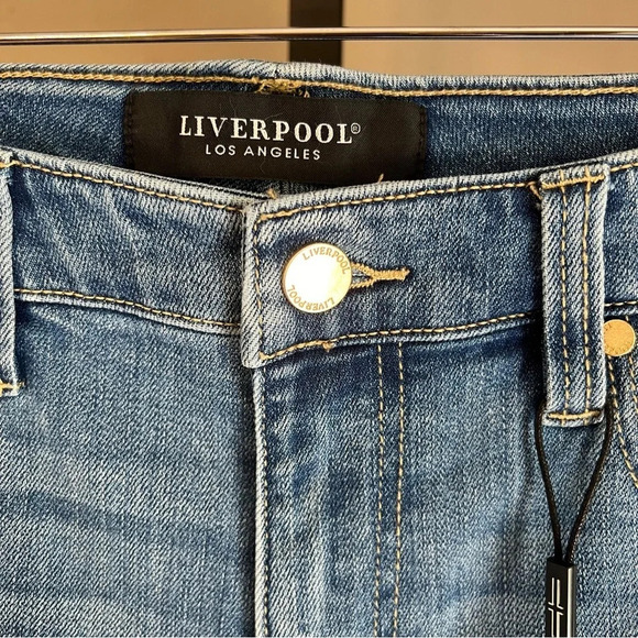 Liverpool Kristy High Rise Shorts Blue 26 NWT Modest Beach Summer Coastal Casual - Picture 2 of 4